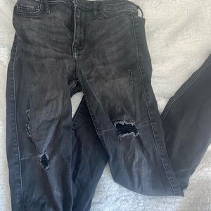 Black Ripped Skinny Jeans (will wash clothes to get them fresh & wrinkles out)!